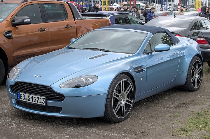 Rent Aston Martin Vantage in Dubai