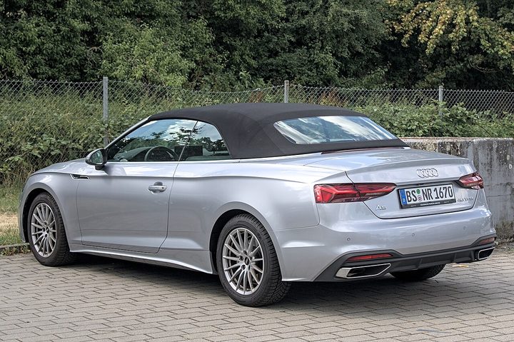 Rent Audi A5 Cabriolet in Malaga