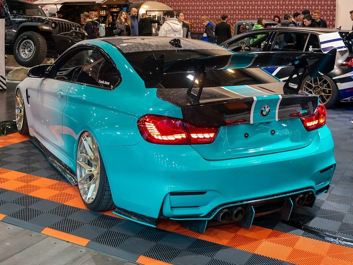 Rent BMW M4 in Dubai