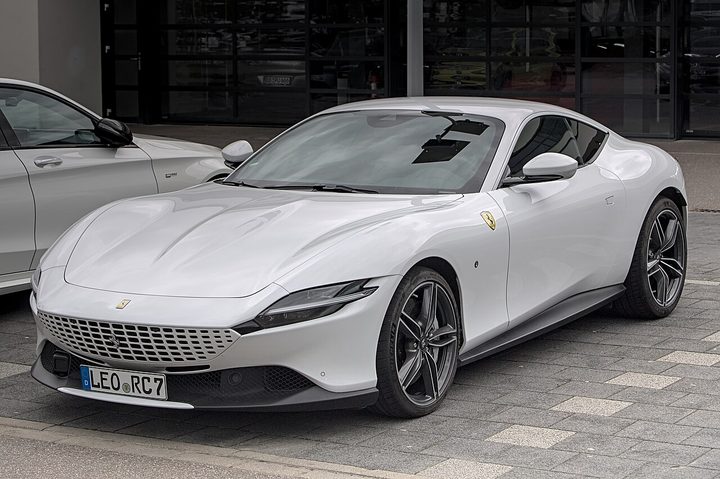 Rent Ferrari Roma in Dubai