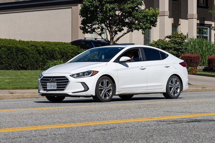 Rent Hyundai Elantra in Dubai
