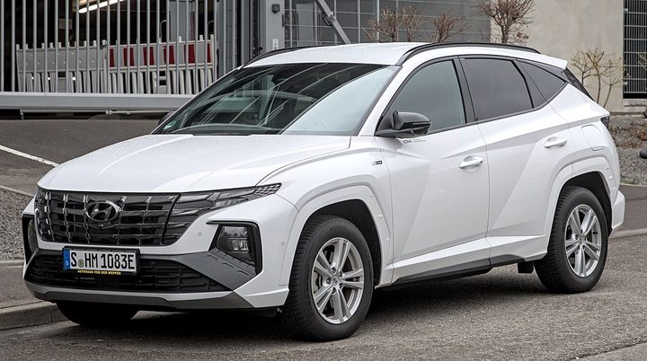 Rent Hyundai Tucson in Dubai