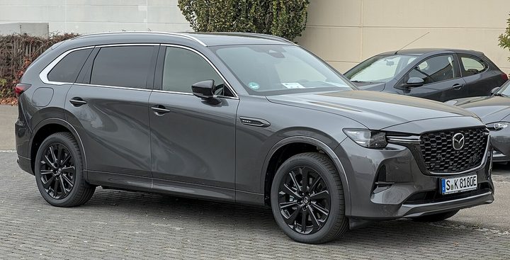 Rent Mazda CX-9 in Dubai
