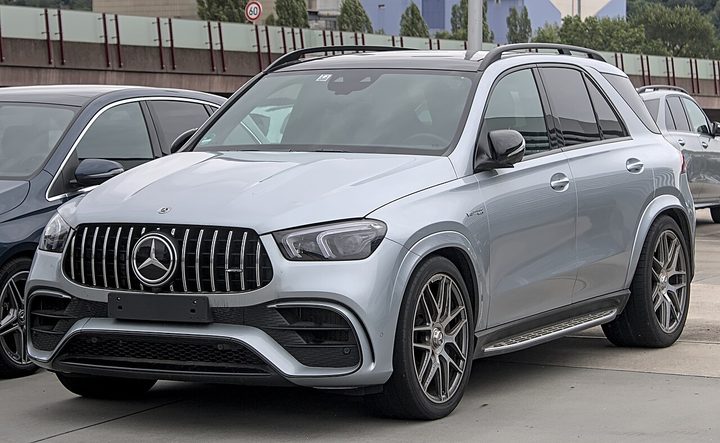 Rent Mercedes-Benz GLE in Dubai