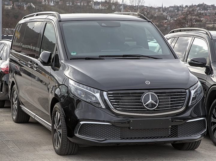Rent Mercedes-Benz V-Class in Madrid