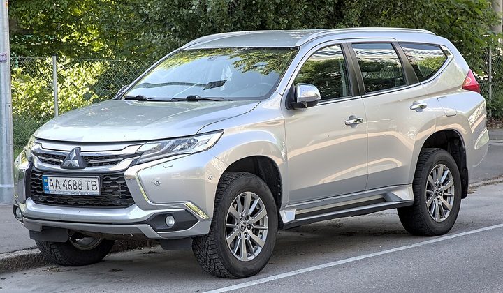 Rent Mitsubishi Montero Sport in Dubai