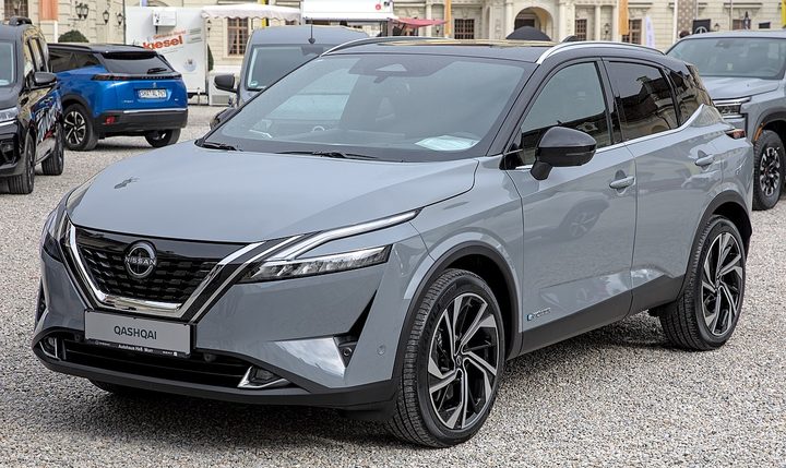 Rent Nissan Qashqai in Malaga