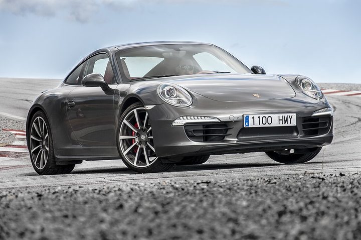 Rent Porsche 911 in Malaga