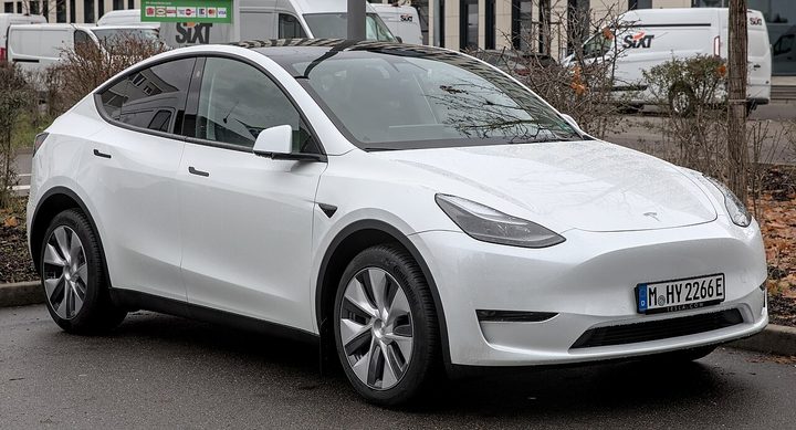 Rent Tesla Model Y in Dubai