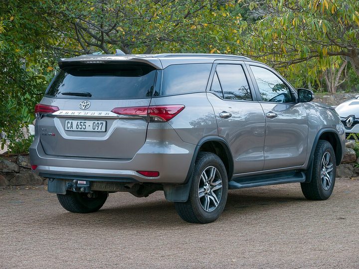 Rent Toyota Fortuner in Dubai