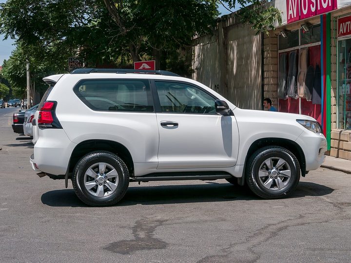 Rent Toyota Land Cruiser Prado in Dubai